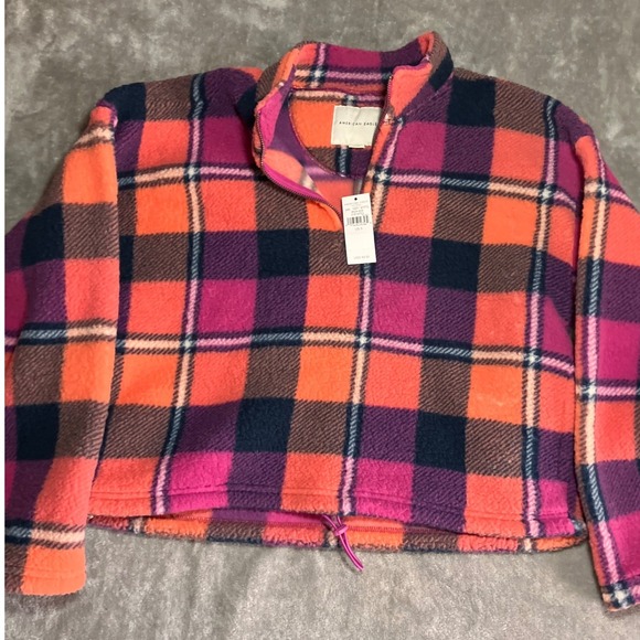 American Eagle By Payless Tops - NEW American Eagle Plaid Fleece Cropped Pullover Sweatshirt S‎ Pink Orange NWT